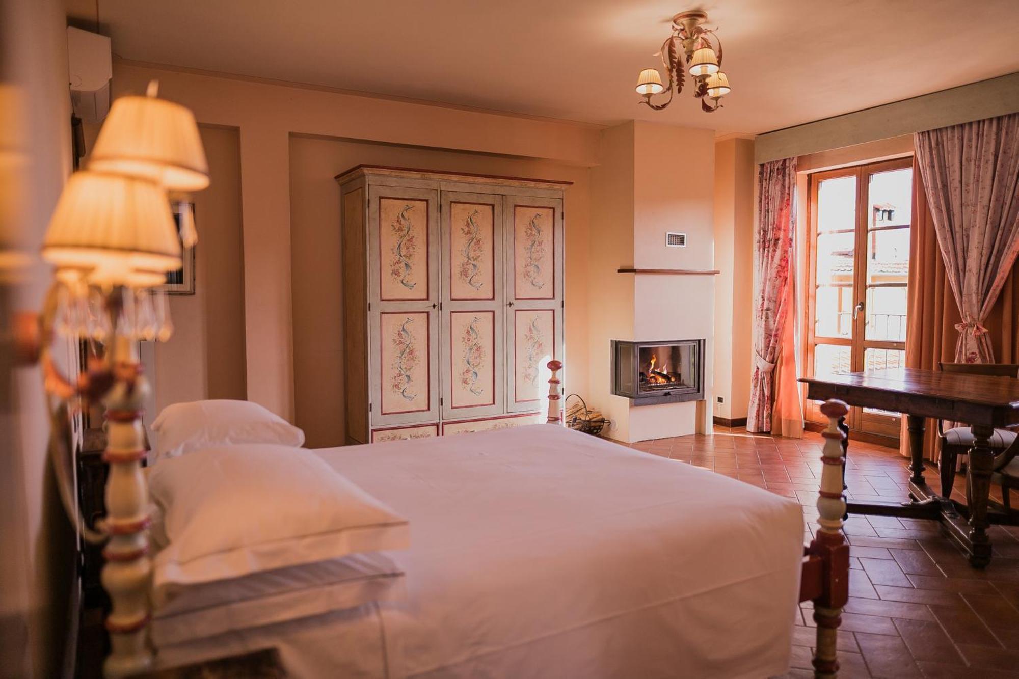 Borgo I Tre Baroni - Spa Suites & Resort Poppi Exterior foto