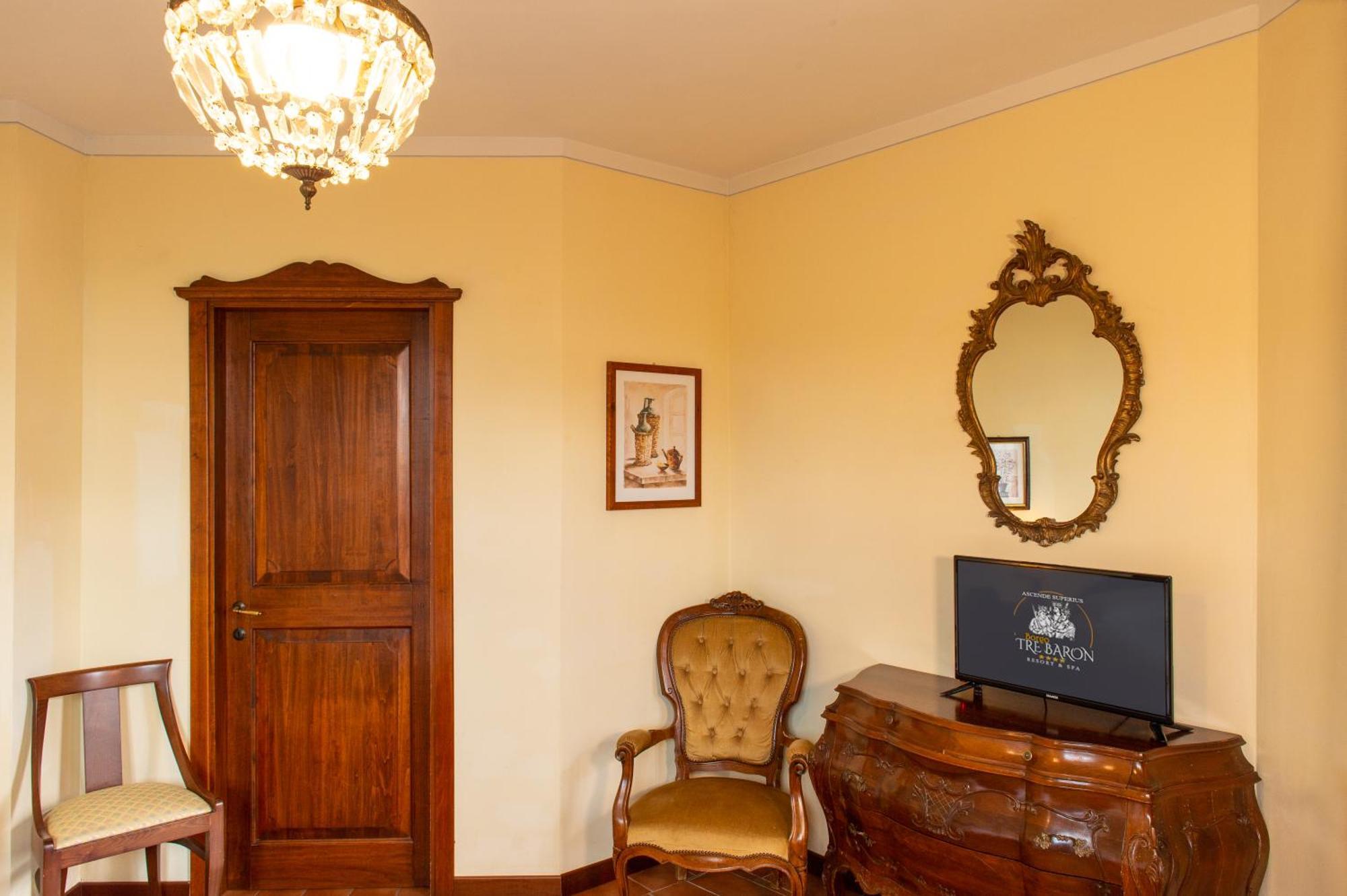 Borgo I Tre Baroni - Spa Suites & Resort Poppi Cameră foto